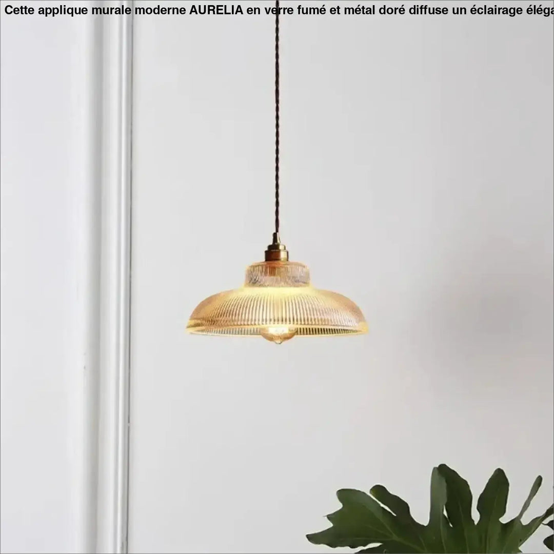 Suspension luminaire style art déco en verre vert ou ambre chic
