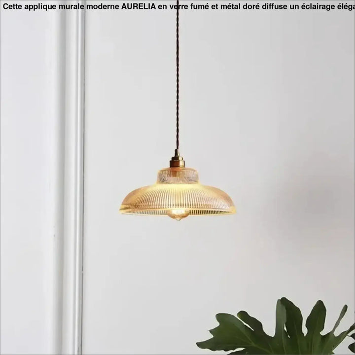 Suspension luminaire style art déco en verre vert ou ambre chic