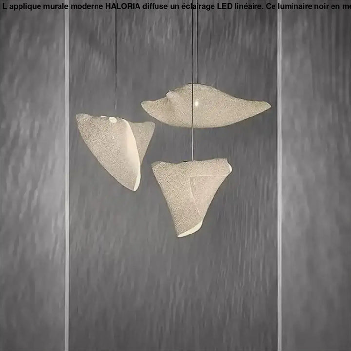 Suspension design organique blanche effet voile flottant