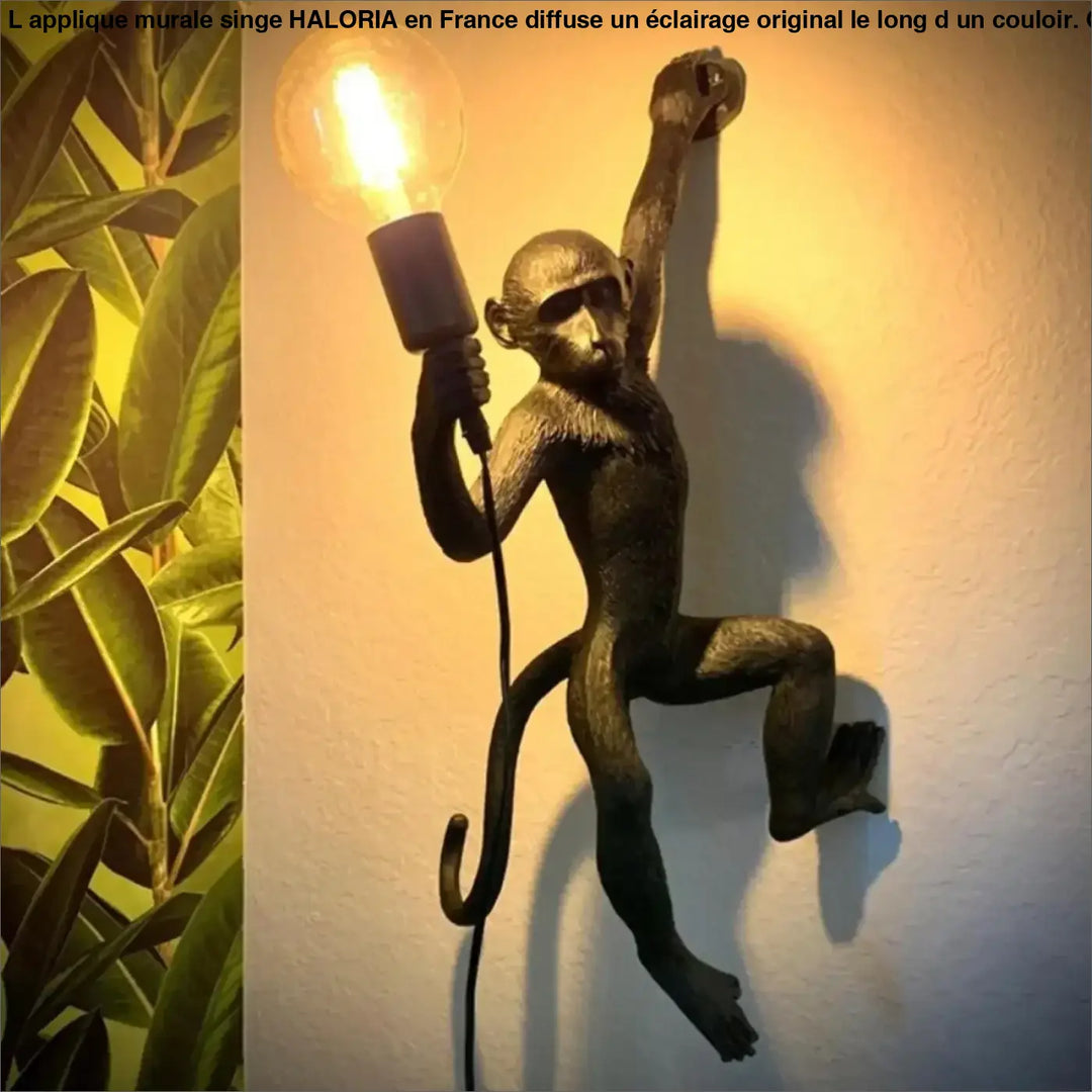 Applique murale singe bronze en métal tenant une ampoule lumineuse pour décoration murale intérieure
