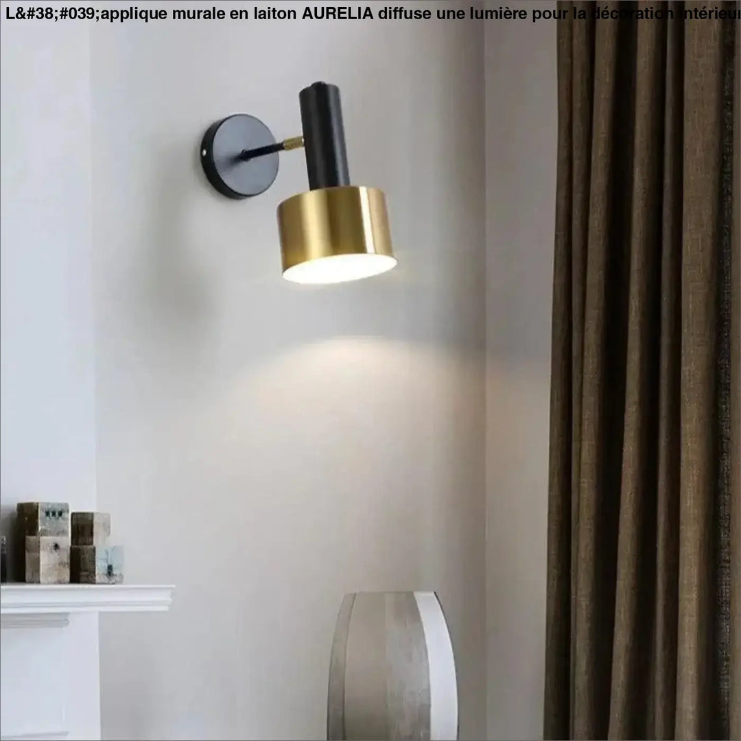 Applique murale noire et or en laiton avec abat-jour cylindrique moderne modèle aurelia pour éclairage intérieur