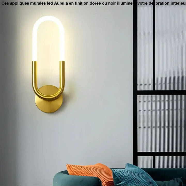 Applique murale led doree aurelia avec luminaire en acrylique incurvé et éclairage moderne