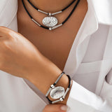 2-teiliges Handgemachtes Schmuckset mit geschnitztem Oval-Anhänger | Halskette & Armband