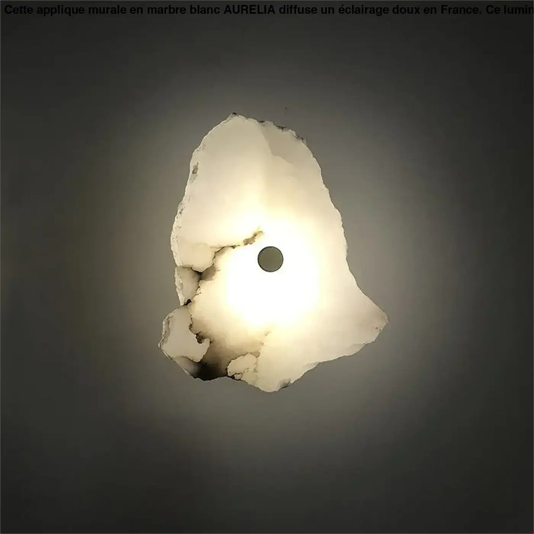 Grande applique murale en marbre blanc avec découpe circulaire centrale idéale pour éclairer long d’un couloir