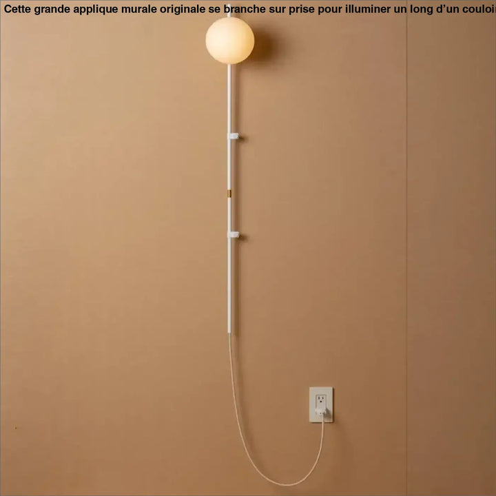 Grande applique murale originale avec branchement par prise

