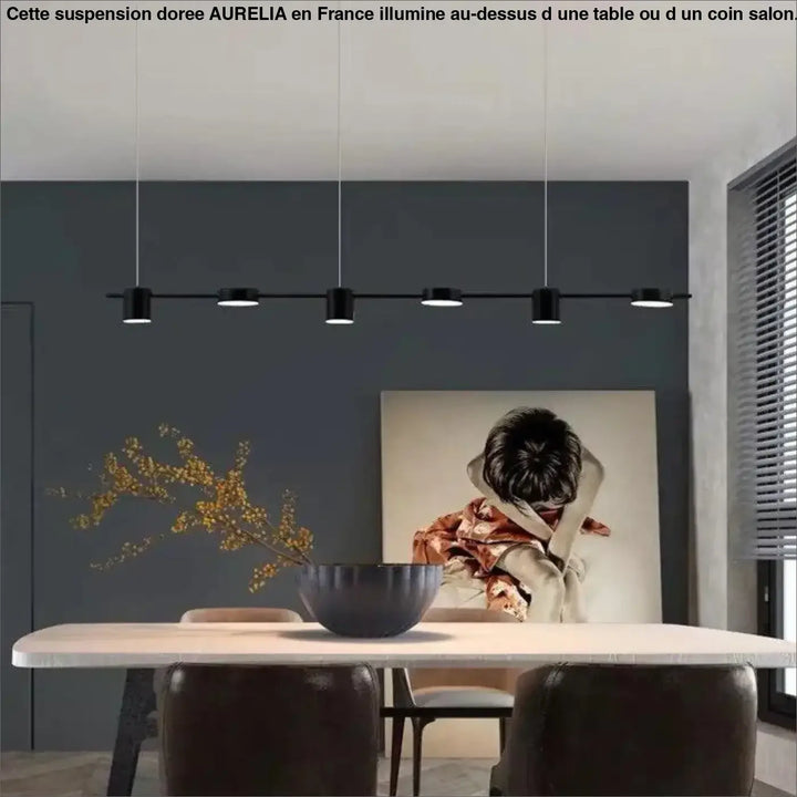 Suspension doree grande au-dessus d’une table avec cinq ampoules cylindriques noires mate aurelia