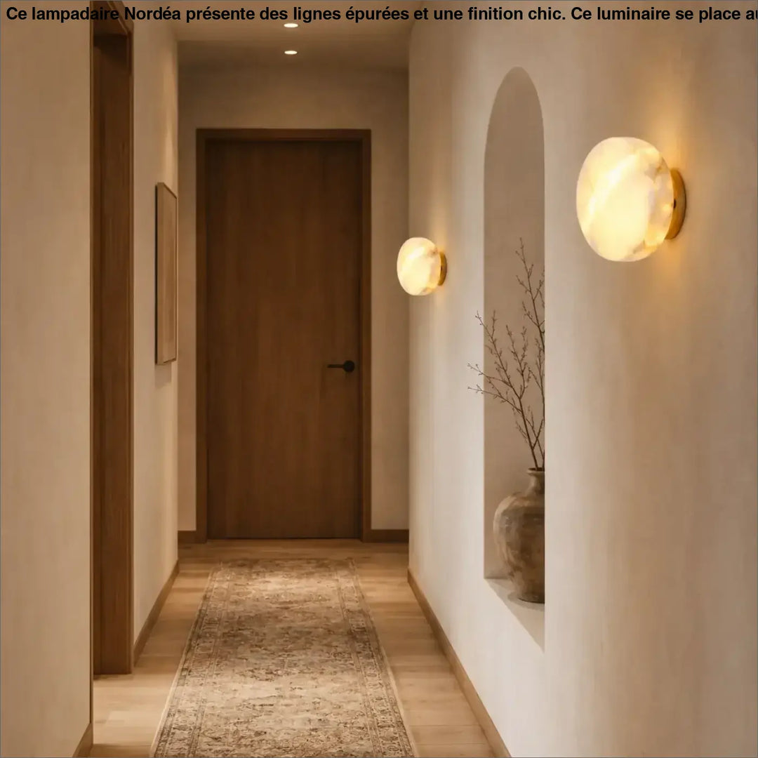 Applique murale stoba avec ampoules led lustre incluses en matériau translucide et fixations métal doré à intensité variable