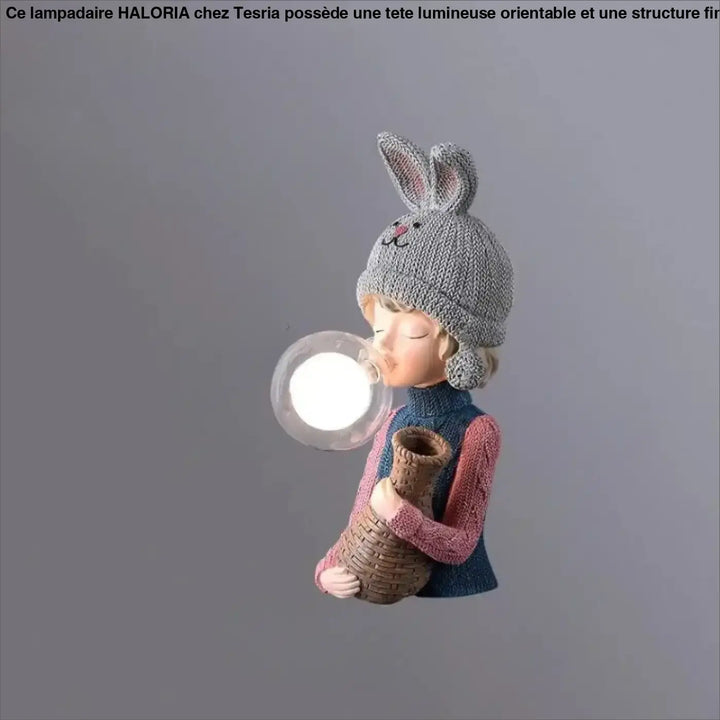 Lampe de chevet tiloux en résine avec bonnet lapin et globe lumineux, figurine lapin tenant un panier tissé