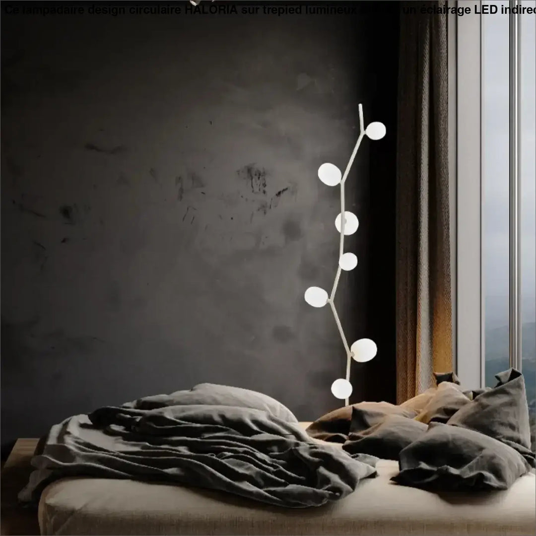 Lampadaire décoratif moderne en métal et globes en verre élégant