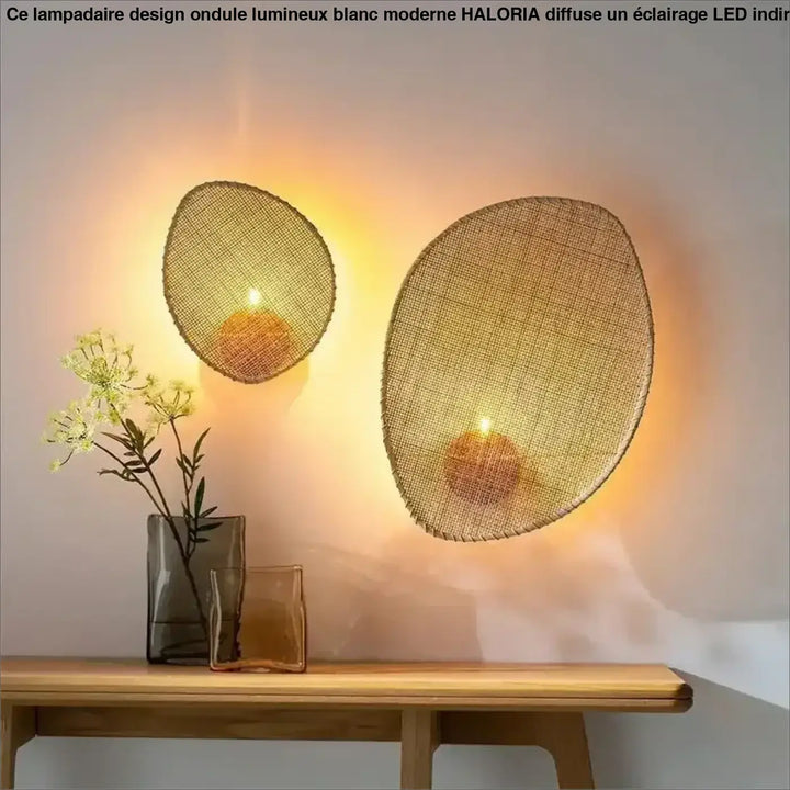 Deux appliques murales ovales en tissu naturel avec design ondule lumineux blanc pour lampadaire design ondule moderne haloria