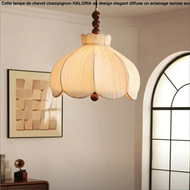 Suspension luminaire arssu lotus chaude ton avec fini tissu plissé en tissu tissé et accents en perles en bois