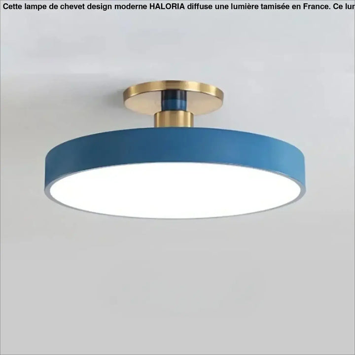 Luminaire plafonnier bisco bleu moderne avec lumière blanche et base en laiton pour un éclairage intérieur élégant