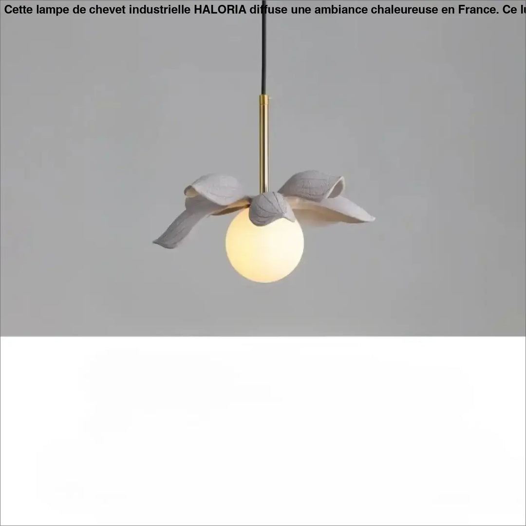 Suspension luminaire kalyx en céramique grise avec pendentif fleur délicat et ampoule sphérique chaleureuse au centre