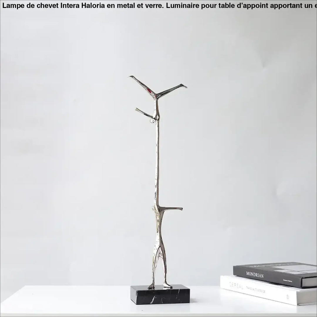 Lampe de table design minimaliste sculpture humaine dorée moderne