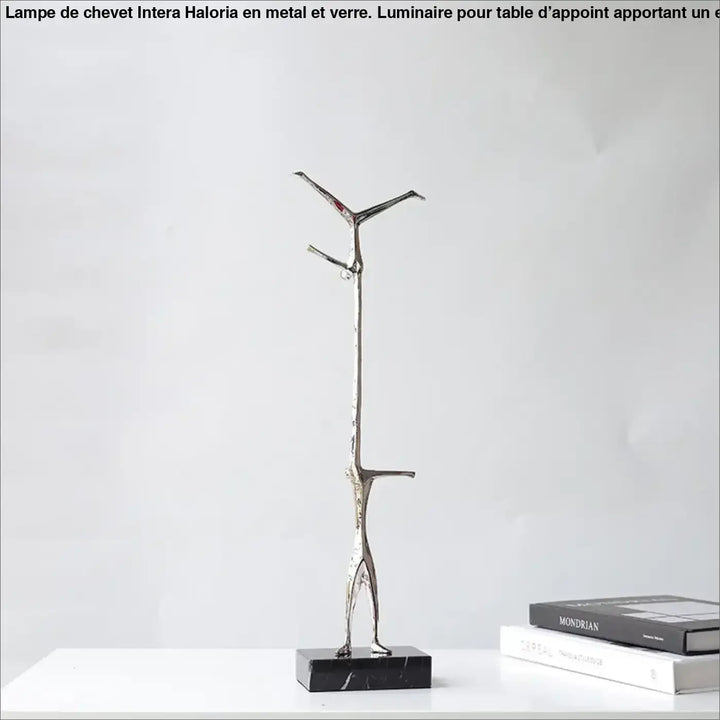 Lampe de table design minimaliste sculpture humaine dorée moderne