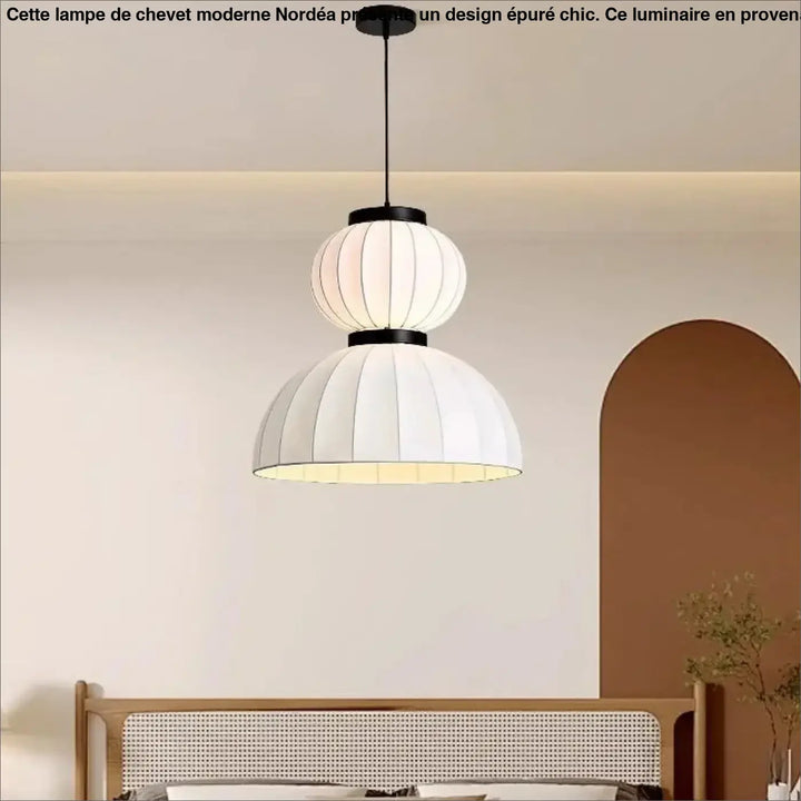 Suspension luminaire dualis en tissu blanc plissé avec accents métalliques noirs et formes superposées modernes