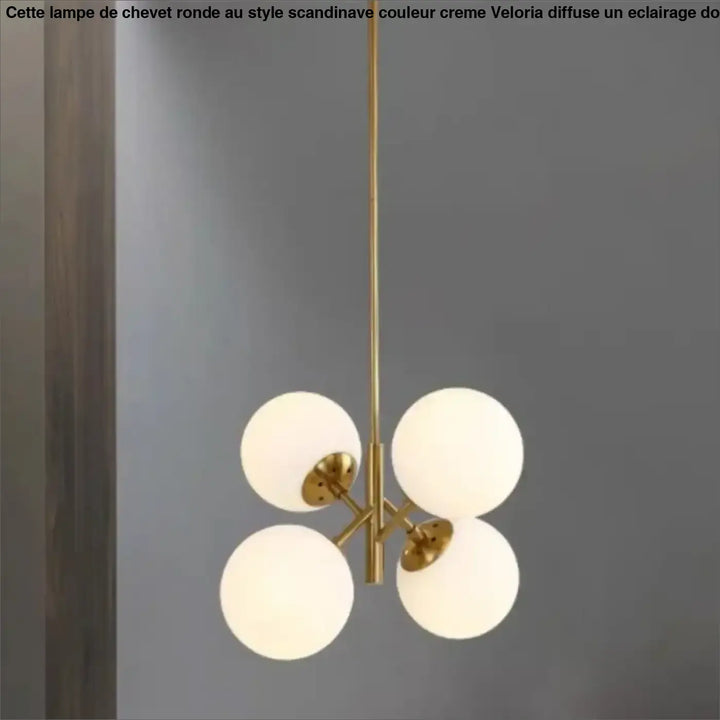 Suspension luminaire dinah en laiton moderne avec quatre globe en verre blanc rond givré milky white glass