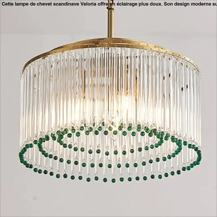 Suspension luminaire modern avec cadre en laiton, tiges en verre transparentes et perles vertes décoratives en spirale