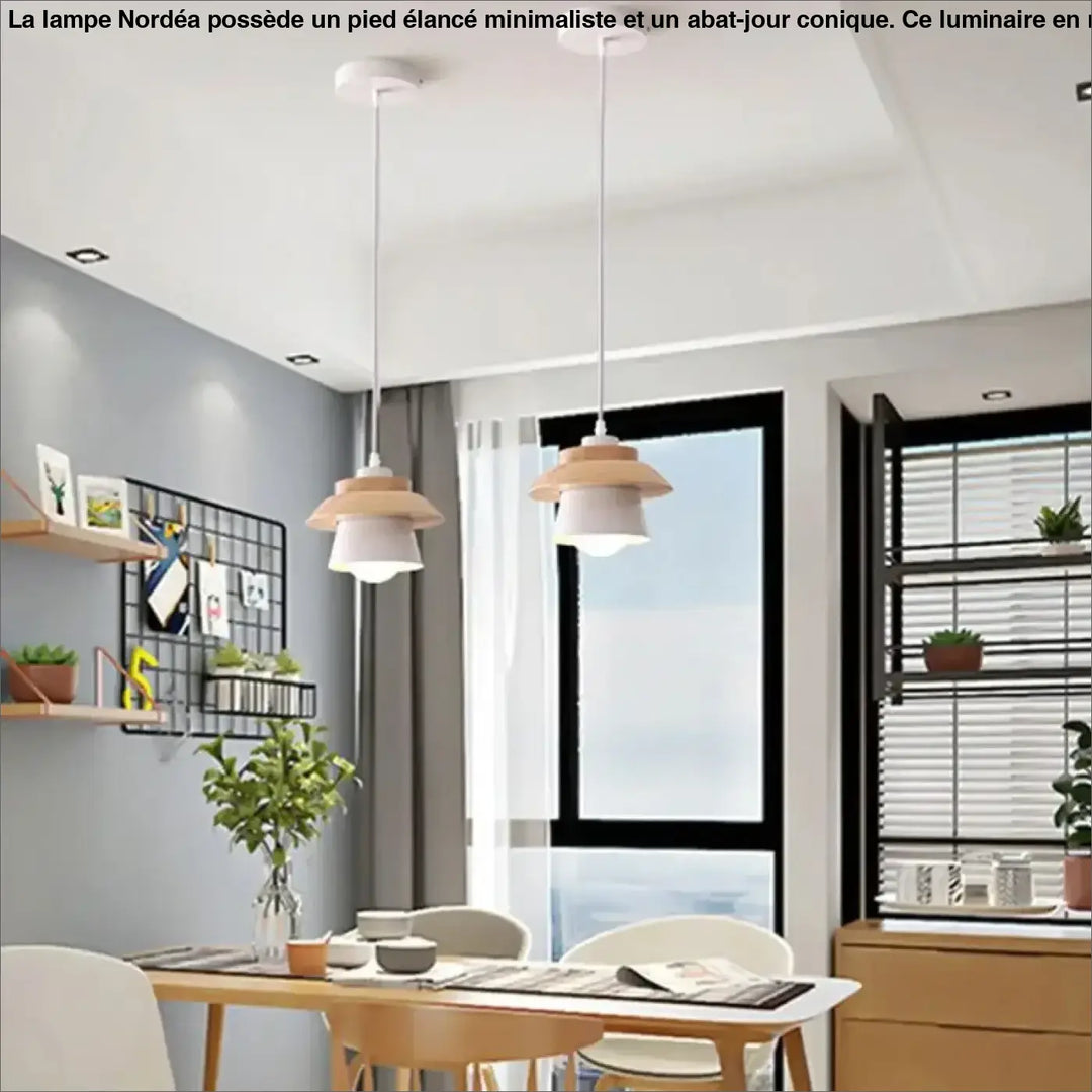 Deux suspensions luminaires stakia modernes avec abat-jour à étages en beige doux et blanc suspendues au plafond