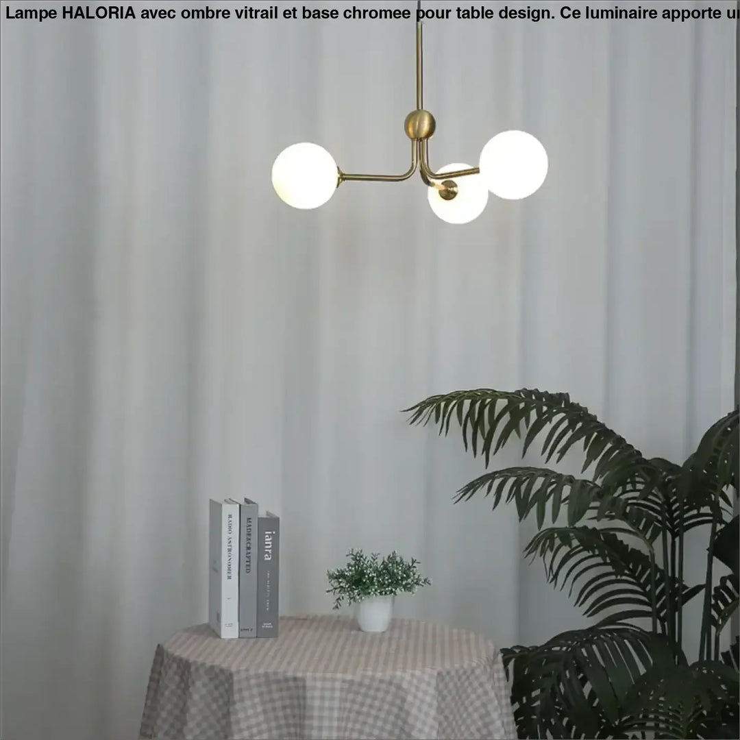 Luminaire plafonnier milko suspension luminaire minimaliste en laiton avec trois éclairage globe en verre dépoli pour décoration pensée