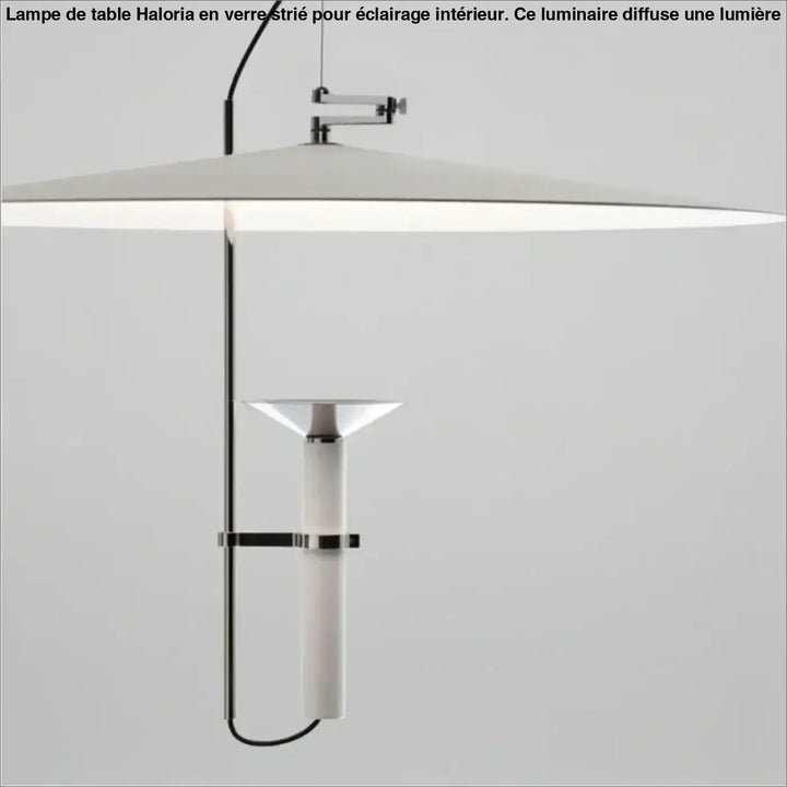 Suspension luminaire fimeo avec diffuseur blanc moderne et accents chromés, idéal pour lampes suspendues minimalistes