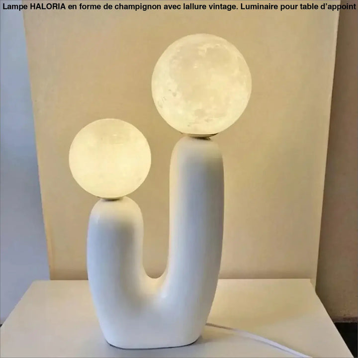 Lampe de table tsilo en céramique blanche avec deux globes lunaires illuminés piles sont-elles incluses