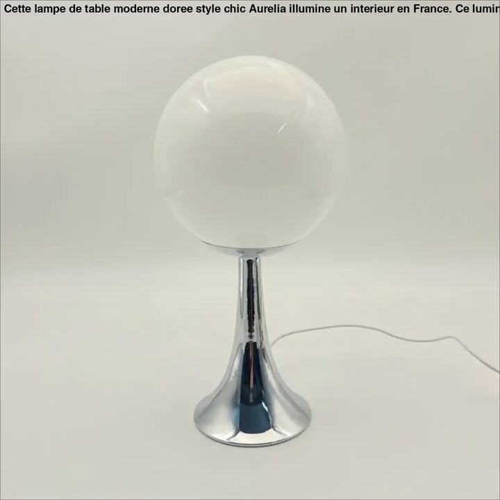 Lampe de chevet boule en verre blanc au style moderne