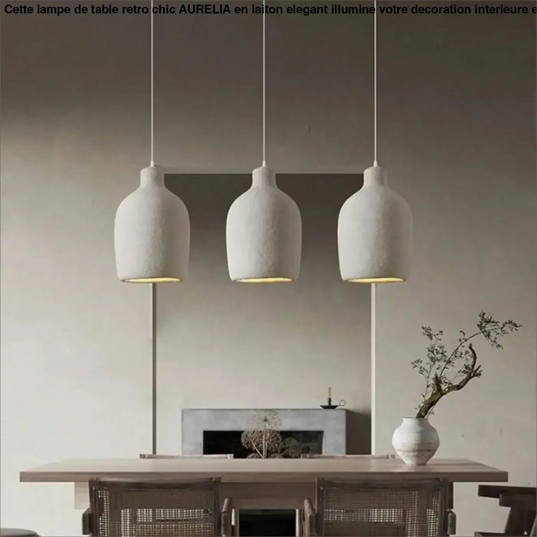 Suspension luminaire kayo avec trois luminaires suspendus blancs en céramique texturée pour un éclairage minimaliste plus brefs délais