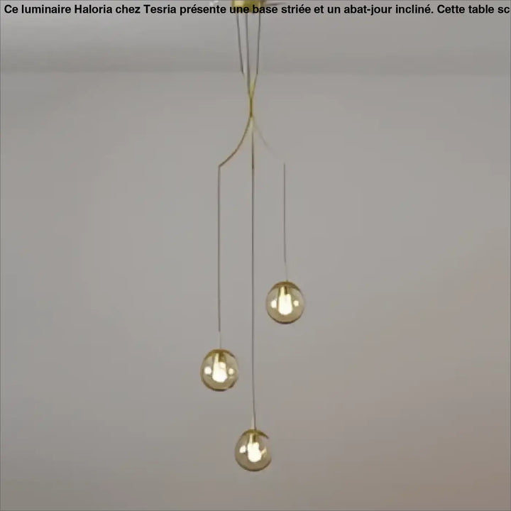 Suspension luminaire umami en laiton moderne avec cinq globes en verre sphériques suspendus à des bras métalliques fins