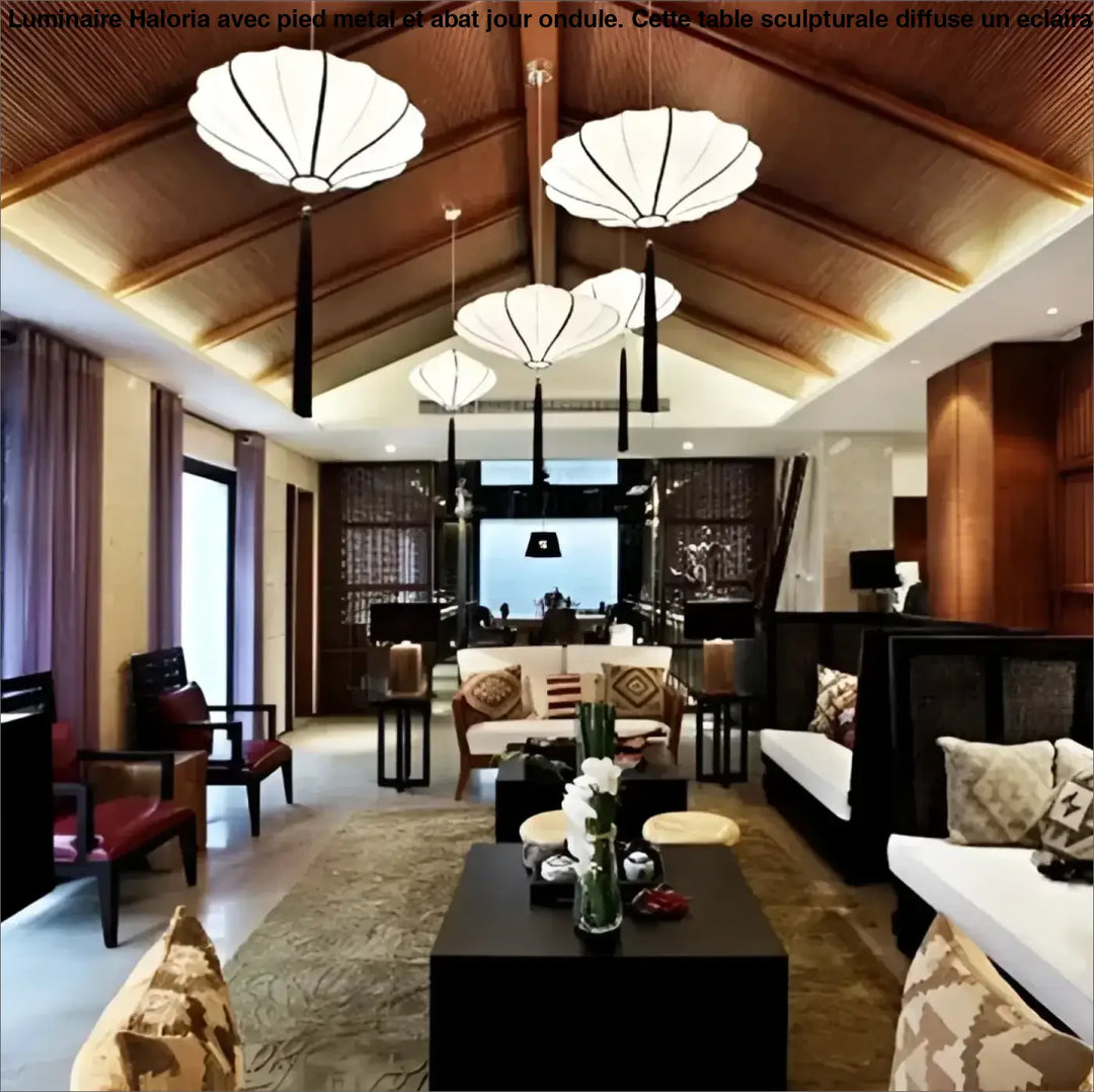 Suspension luminaire sanga blanc avec lanternes et franges élégantes noires suspendue à plafond à poutres en bois, objet décoratif