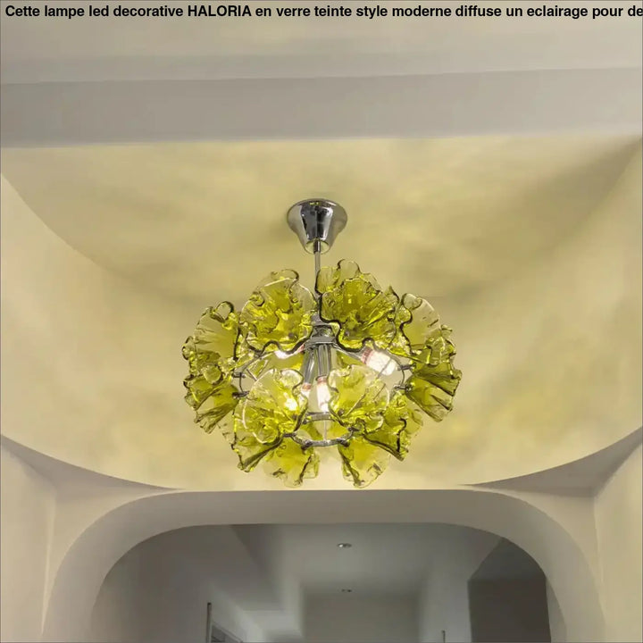 Suspension luminaire murano en verre jaune vibrant avec abat-jours ondulés en forme de pétales et support chrome poli, élément décoratif pour une ambiance douce