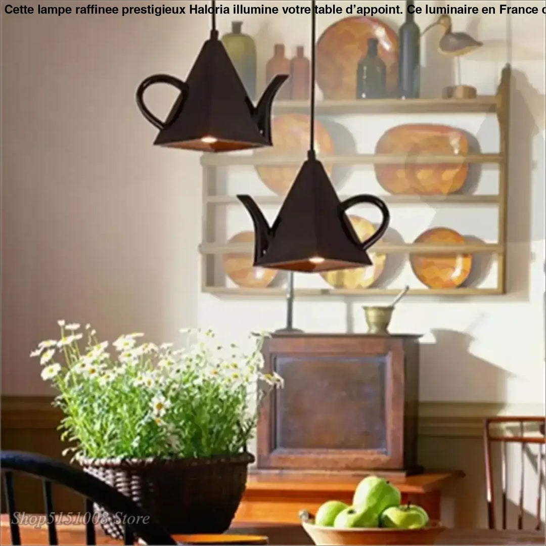 Suspension luminaire aroma en forme de théière noire avec finition mate et éclat chaud pour une touche d originalité