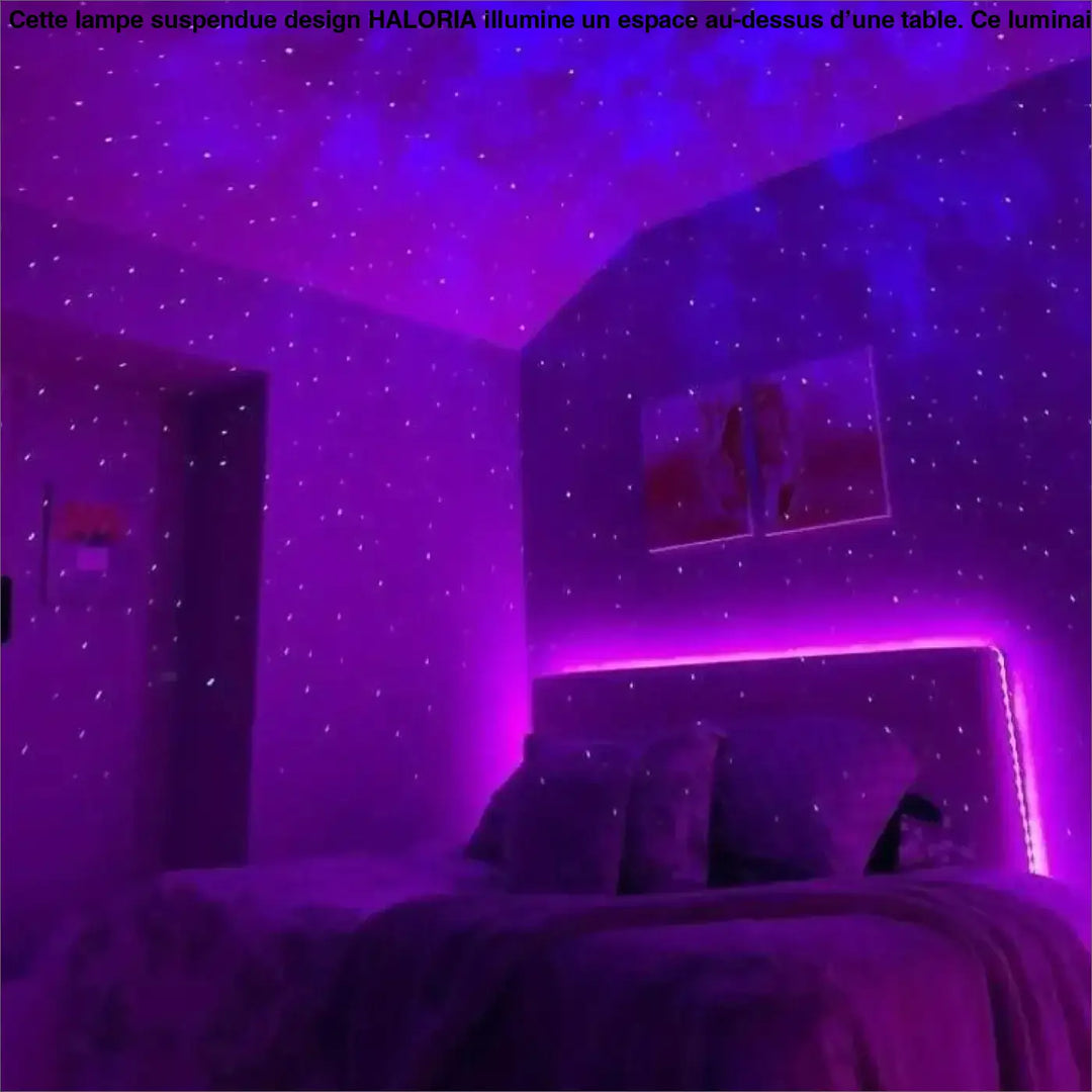 Lampe suspendue design haloria avec bande led violette le long de la tête de lit pour ambiance moderne