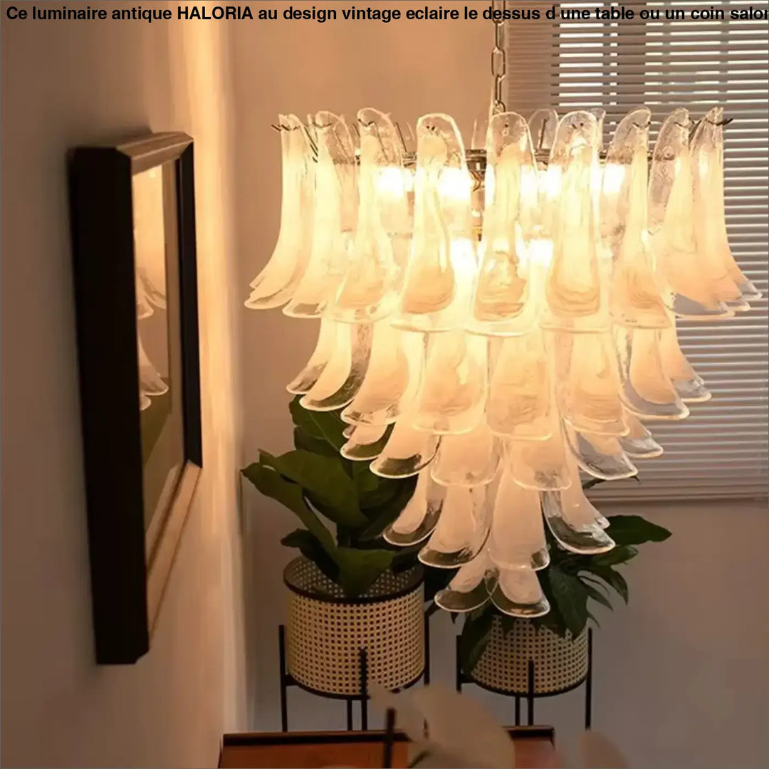 Suspension luminaire dicy avec verre soufflé translucide en style art déco et abat-jours en forme de cloche en cascade