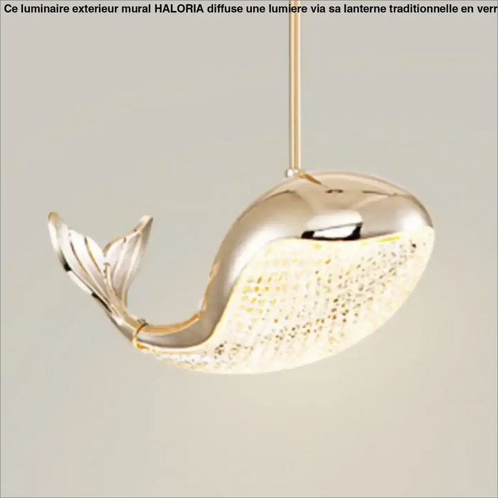 Suspension luminaire baleine aquara en métal doré poli avec corps éclairé et cristaux incrustés élégant et moderne