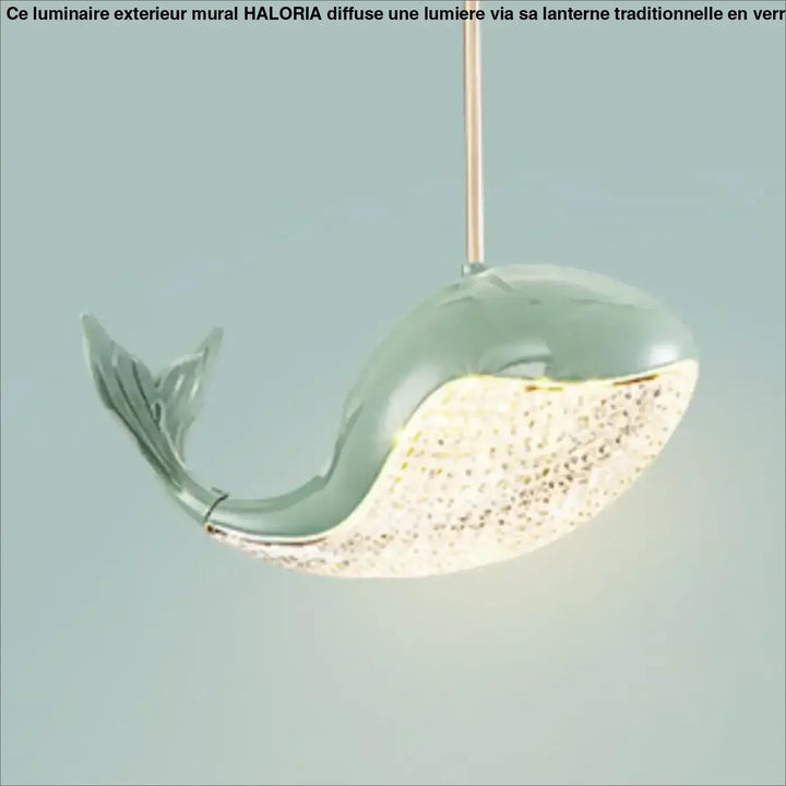 Suspension luminaire baleine aquara en céramique vert menthe avec ventre en cristal et accents métalliques élégants