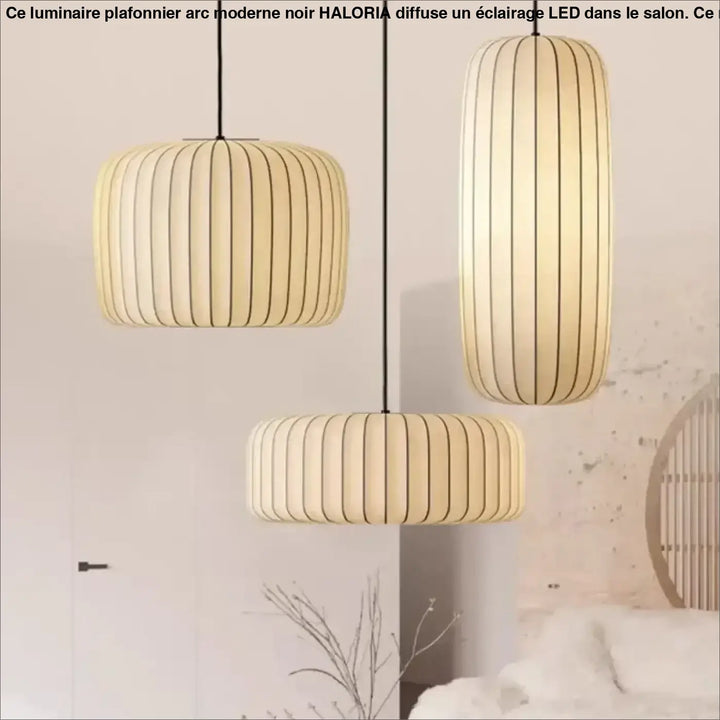 Luminaire plafonnier arc moderne noir avec trois suspensions beige côtelées pour salon contemporain