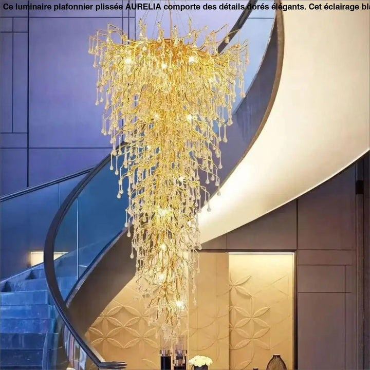 Suspension luminaire kintah doré avec gouttes de cristal en cascade et bras ramifiés au design luminaire élégant