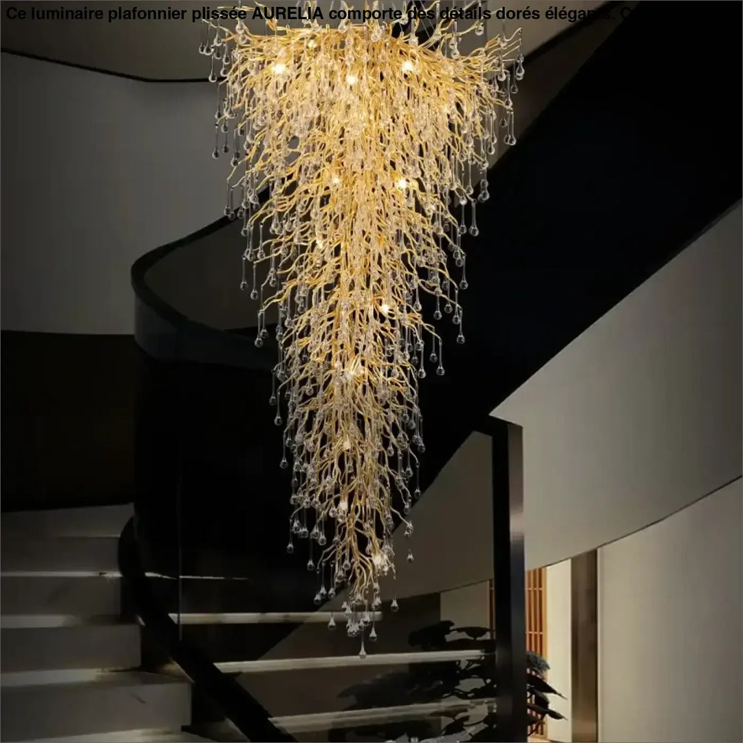 Suspension luminaire kintah dorée en forme de branches avec gouttes de cristal pour un luminaire design élégant