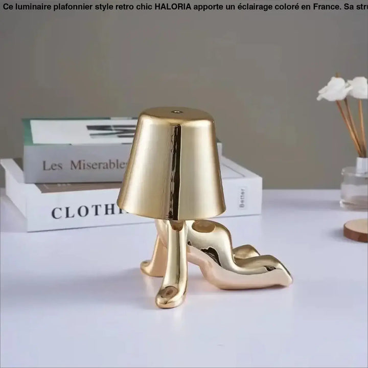 Lampe de chevet buddy dorée en forme de lampe avec pied talon effet métallisé pour décoration intérieure et chevet décorative