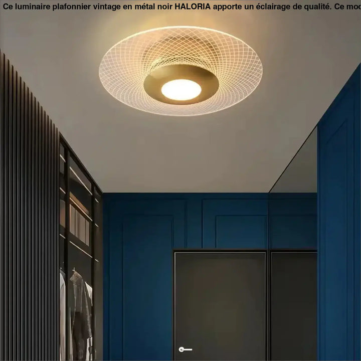 Luminaire plafonnier astrea avec double halo or et design en maille blanche moderne pour éclairage intérieur