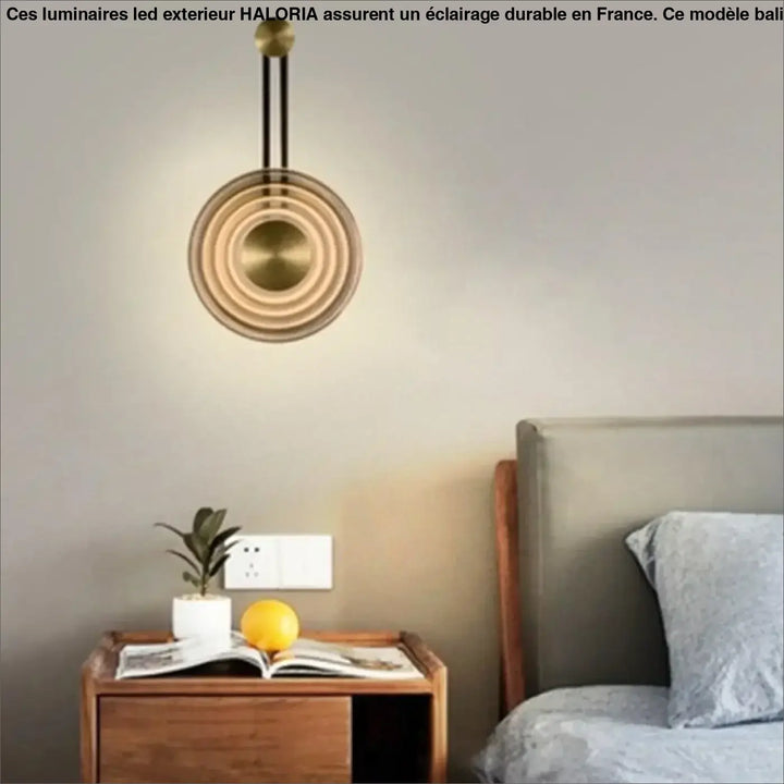 Luminaires led exterieur haloria avec applique murale en laiton moderne à anneaux concentriques design minimaliste
