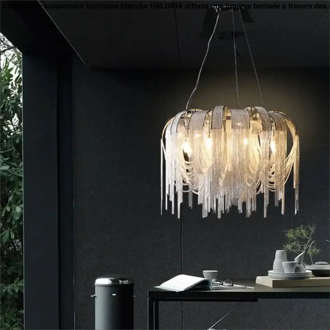Suspension luminaire design dorée à chaînes lumineuses