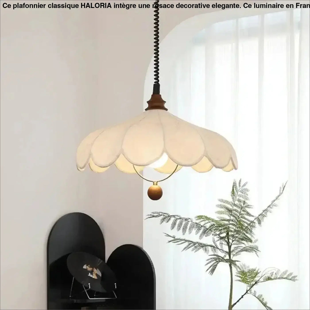 Suspension moderne en tissu ondulé blanc design élégant