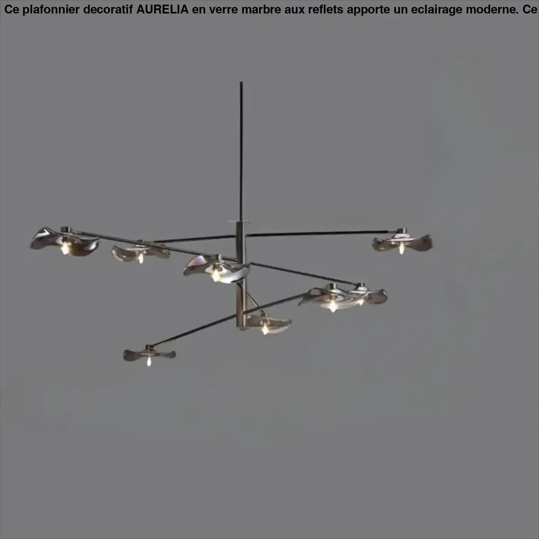 Suspension luminaire design vetros avec six abat-jours en verre feuille métalliques et tige centrale noire
