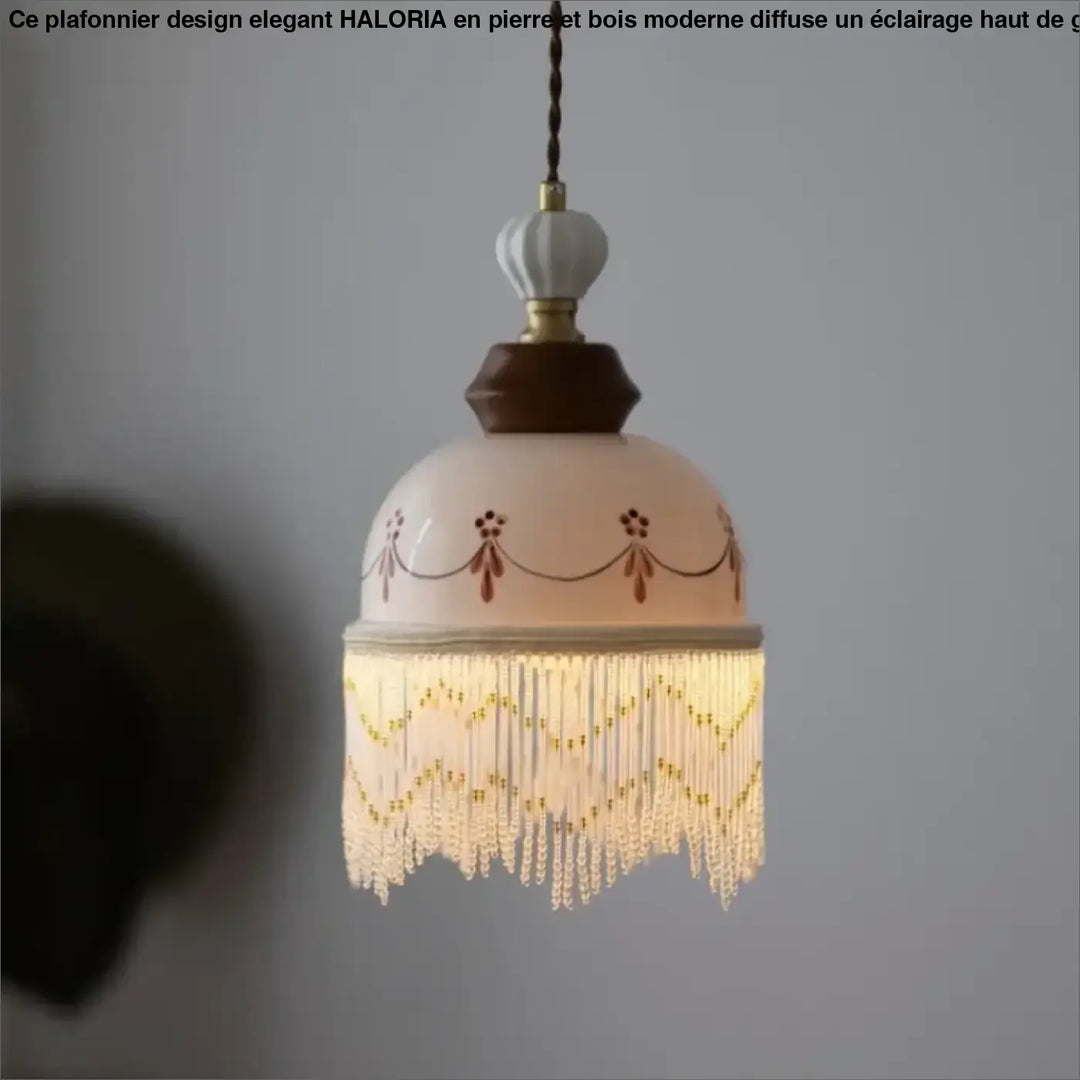 Suspension céramique blanche style classique avec ornement floral