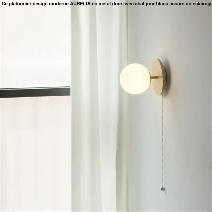 Applique murale en bois avec globe lumineux blanc style scandinave
