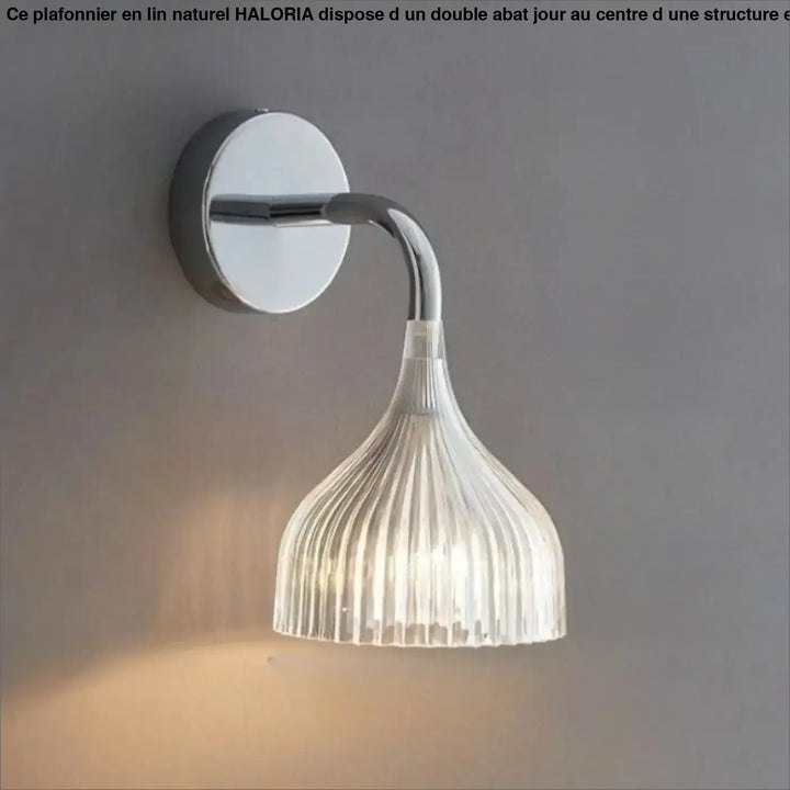 Applique murale elix moderne en chrome avec abat-jour en verre cannelé clair diffusant une lumière chaude