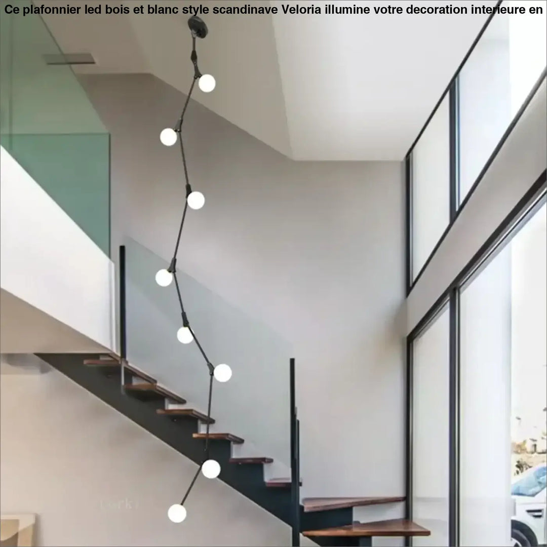 Suspension luminaire verticale en boules opales et laiton