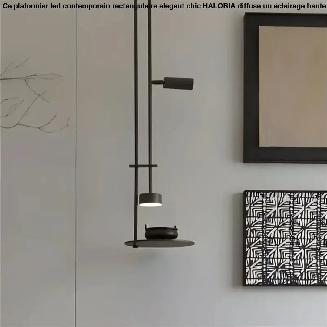 Applique murale fonctionnelle noire avec étagère intégrée